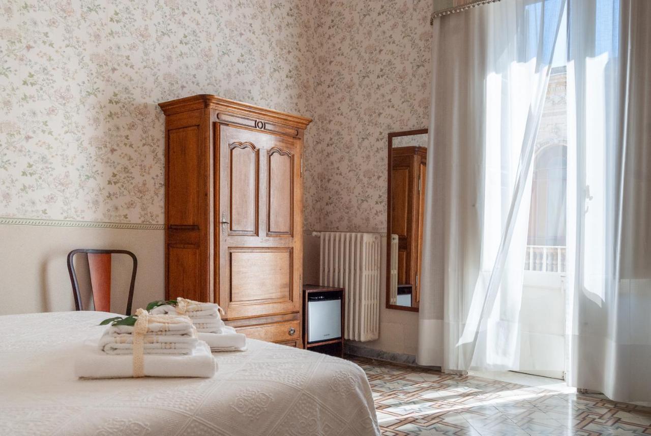 B&B Risveglio Col Rosone Лечче Экстерьер фото