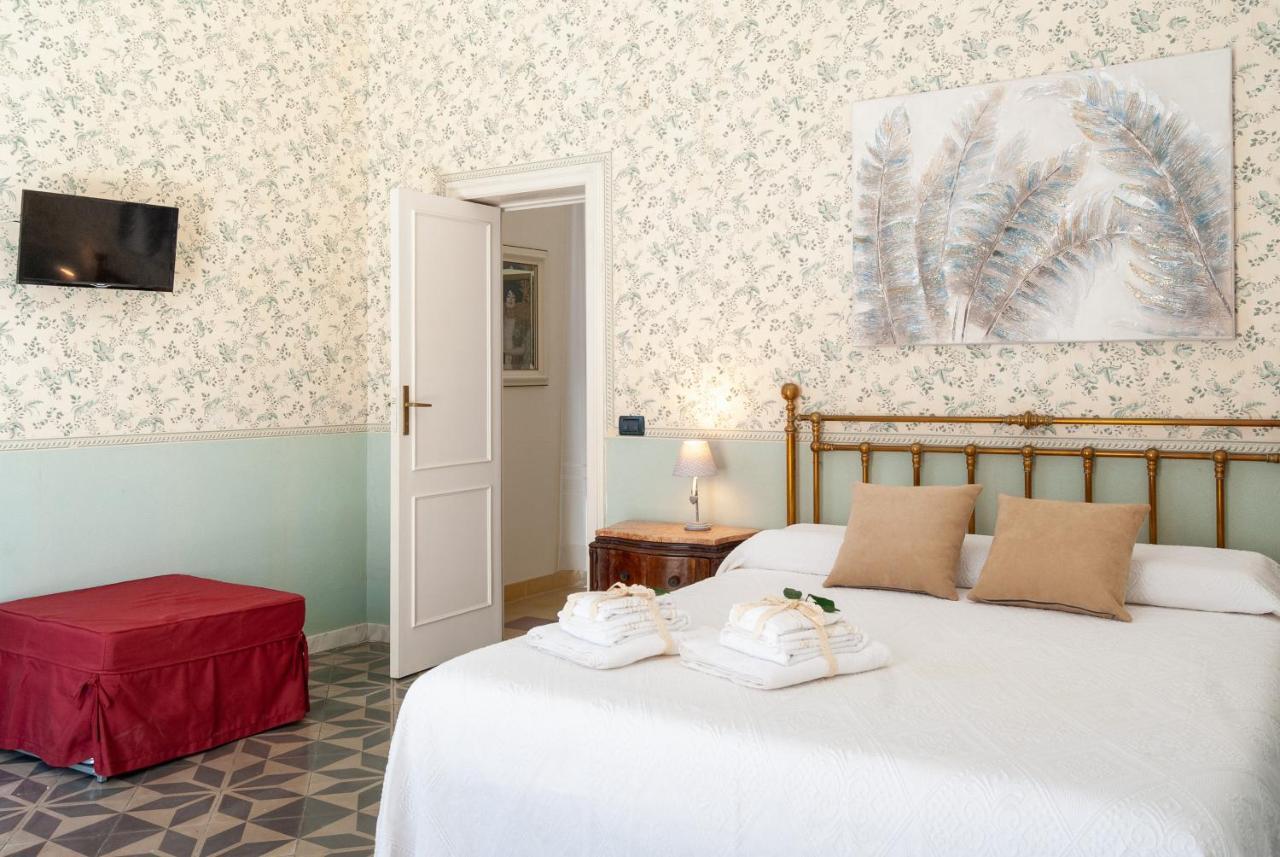 B&B Risveglio Col Rosone Лечче Экстерьер фото