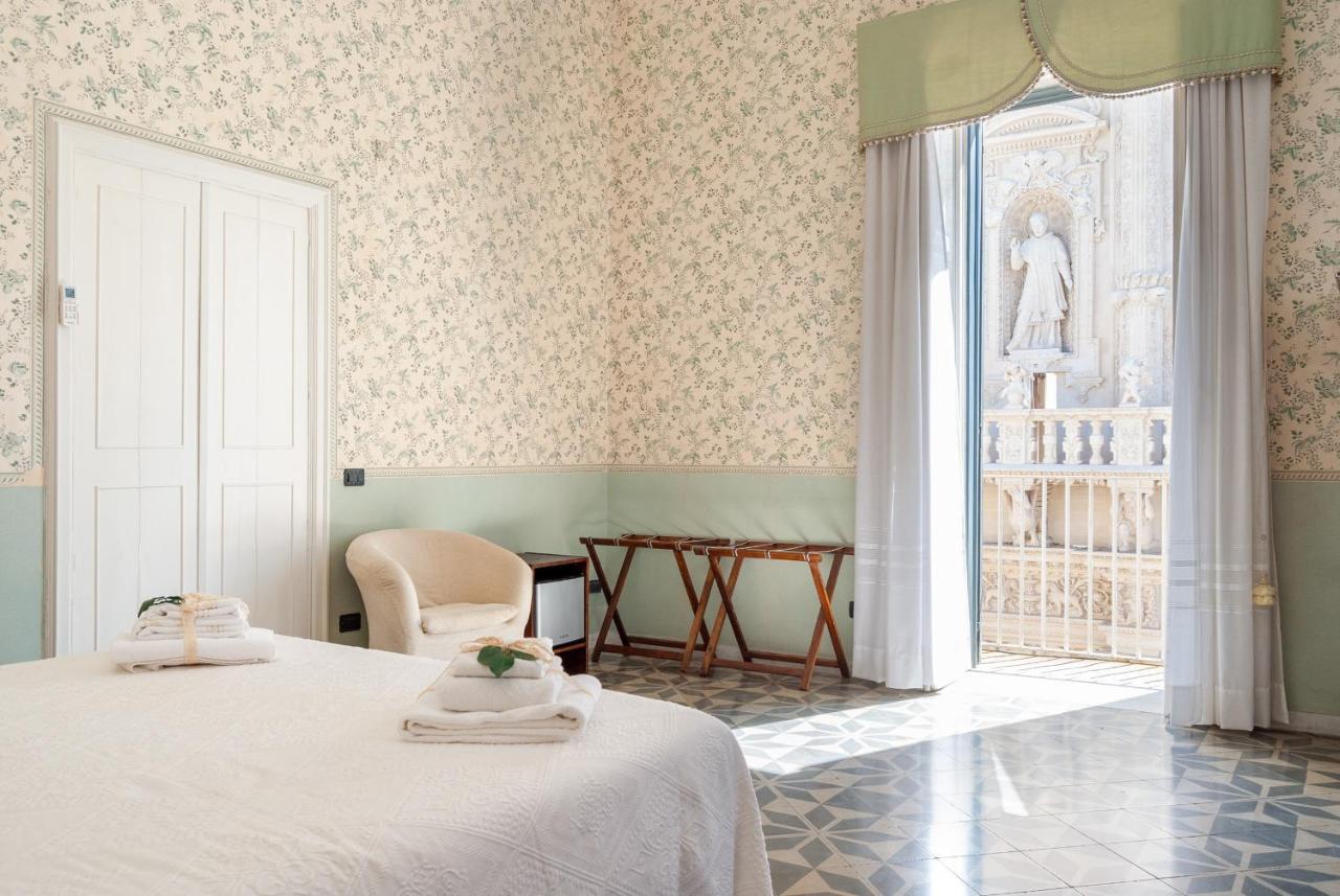 B&B Risveglio Col Rosone Лечче Экстерьер фото